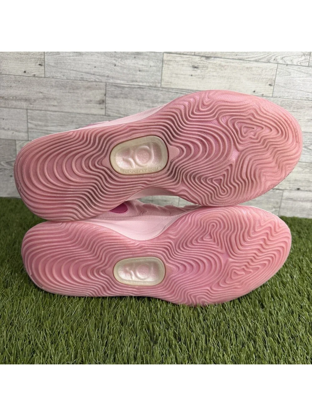 Nike KD 17 NRG Aunt Pearl Pink Low Top Lace-Up  Sneakers FZ1518-600 2024 Size 11